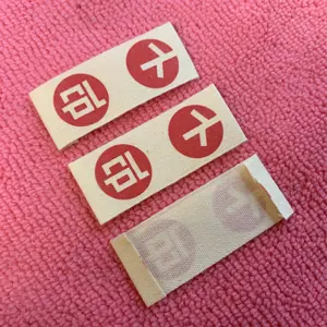 Etiqueta de algodão de logotipo vermelho leve, etiqueta de algodão de cor natural para roupas