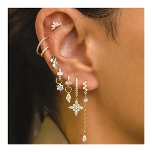 Ensemble de 8 Pièces de Boucles d'Oreilles Pendante en Argent S925, Clous d'Oreilles et Boucles d'Oreilles en Or pour Piercings Multiples - Product Image 3