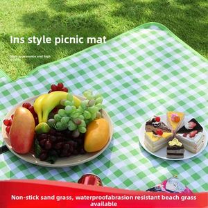 Tapis de camping portable, imperméable, résistant à l'humidité, à la saleté et antidérapant, style Instagram, en tissu non tissé pour l'extérieur - Product Image 3