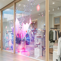 Pantalla LED flexible Serie de publicidad de vidrio transparente Conveniente para tienda minorista Ascensor Pantalla de bienvenida Adhesivo fuerte