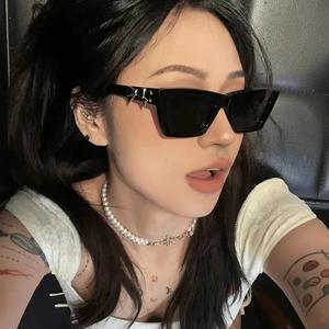 Lunettes de soleil style coréen, monture noire en PC, protection UV400, design œil de chat avec nœud, mode féminine, tendance Y2K, type 3 - Product Image 4