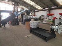 Nouvelle condition PE PP HDPE LDPE LLDPE granulateur en plastique granulateur Machine composants de base comprennent moteur PLC pour PC PA traitement