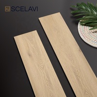 Plancher en vinyle SPC LVT PVC durable à installation rapide et innovant, imperméable pour une utilisation en salle de sport intérieure