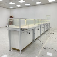 Ensemble de vitrines à bijoux blanches personnalisées avec éclairage LED et rangement pour magasin de détail