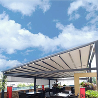 Couverture adaptée aux besoins du client de pergola de PVC de toit escamotable motorisé extérieur avec l'écran latéral adapté aux besoins du client