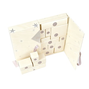 Inventario Cajas <span class=keywords><strong>de</strong></span> embalaje <span class=keywords><strong>de</strong></span> papel Impresión 24 días Caja misteriosa Sorpresa Navidad Adviento Calendario Caja para regalo - Product Image 1