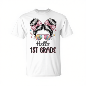 Camiseta para niñas de primer grado con diseño de lazo y gafas de sol para el regreso a clases - Product Image 2