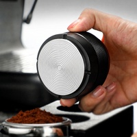 Tasseur à café à pression constante et auto-nivelant avec logo personnalisé OEM, à ressort, outils de tassage pour barista, pour la maison, le café commercial