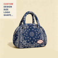 Fournisseur professionnel de trousses de maquillage imprimées bandana, pochette de rangement cosmétique, trousse de toilette imperméable pour les voyages
