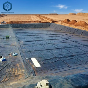 Feuilles de géomembrane HDPE anti-UV de 1,0 mm et 1,5 mm, personnalisées pour les fermes piscicoles et les bassins de lixiviation en empilage - Product Image 2