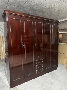 Armario de Dormitorio de Madera Maciza de Estilo Francés Clásico Europeo de Lujo con Diseño Tallado y Gabinete para Almacenamiento de Ropa - Product Image 4