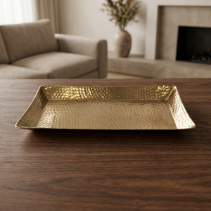 Plateau de service martelé en métal doré - Product Image 3