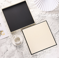 Boîte cadeau rigide de luxe en matériaux recyclés avec laminage mat |   Emballage personnalisé en couleur pour foulards, pyjamas en cachemire, vêtements, chaussettes