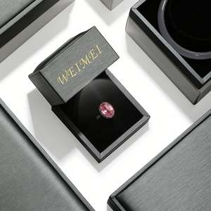 กล่องใส่เครื่องประดับหนัง PU สีเทา พร้อมไฟ LED สำหรับขายส่ง สร้อยข้อมือ ต่างหู แหวน จี้ กล่องของขวัญ - Product Image 4