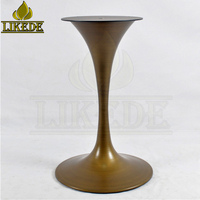 Base de table de bistrot de luxe en fer doré laqué et peint, style tulipe antique, pour salle à manger et négociations - Grande vente