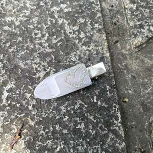 คลิปหนีบผมอะซิเตทปลายสูงสำหรับผู้หญิงกิ๊บด้านข้างรูปหัวใจใช้งานได้หลากหลายทุกวันน่ารักหน้าผากเรียบ - Product Image 6