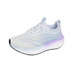 Zapatillas deportivas transpirables de verano para estudiantes con absorción de impactos, calzado deportivo para mujer, nuevo estilo 2026, suela ligera y acolchada - Product Image 1
