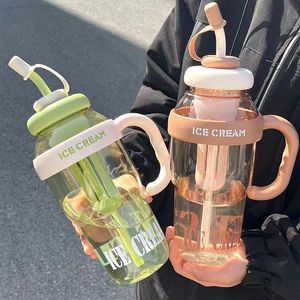 Kreative 1200ml Kaffee-Saft-Milch-Kaltgetränkeflasche aus Kunststoff, tragbare Trinkflasche mit Deckel und Strohhalmen - Product Image 4