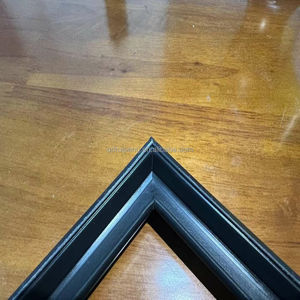 Một thiết bị cơ khí gắn chặt hai dải niêm phong với nhau bằng cách nung nóng và sử dụng vật tư tiêu hao - Product Image 2