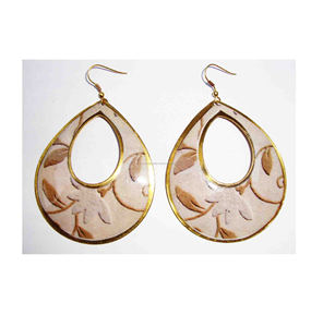 Pendientes Estampados Huecos Dream New, Ligeros, Estilo Europeo, Juego de Pendientes de Cobre Puro y Latón con Forma de Mariposa, Joya Duradera - Product Image 4
