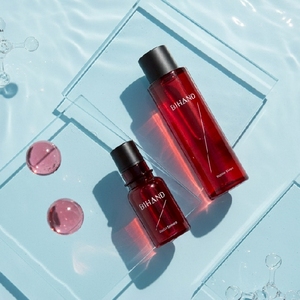 Lotion hydratante pour le visage Bright Skin, fonction booster pour une absorption améliorée - Product Image 4