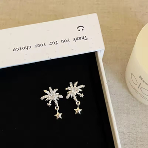 Proveedor de Joyería al por Mayor, Precio Económico, Regalos Promocionales, Pendientes de Cruz con Diseño de Copo de Nieve, Joyería de Moda para Mujer - Product Image 3