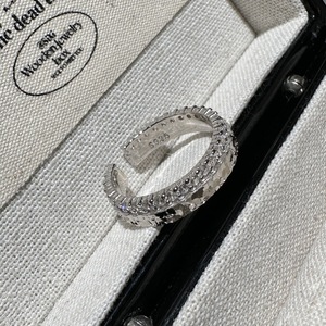 แหวนเงินแท้ S925 ประดับด้วยเลื่อมวิบวับ ดีไซน์เรียบหรู ทันสมัย แบบเปิด ดีไซน์เฉพาะตัว สไตล์นิช ดีไซน์แบบ Eternity - Product Image 5