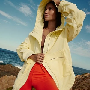 <b>Women</b> <b>Summer</b> Breathable Running Lightweight Windbreaker <b>Jackets</b> <b>UK</b> Lightweight Trench Coat for Rain Outdoor Activities - Product Image 4