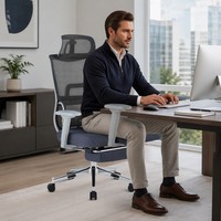 Chaise de bureau à dossier haut entièrement inclinable en maille avec appui-tête réglable, repose-pieds rétractable et base chromée pour bureau à domicile
