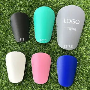 Bantalan desain kustom baru Mini pelindung tulang kering sepak bola serat karbon kuat pelindung tulang kering sepak bola - Product Image 6