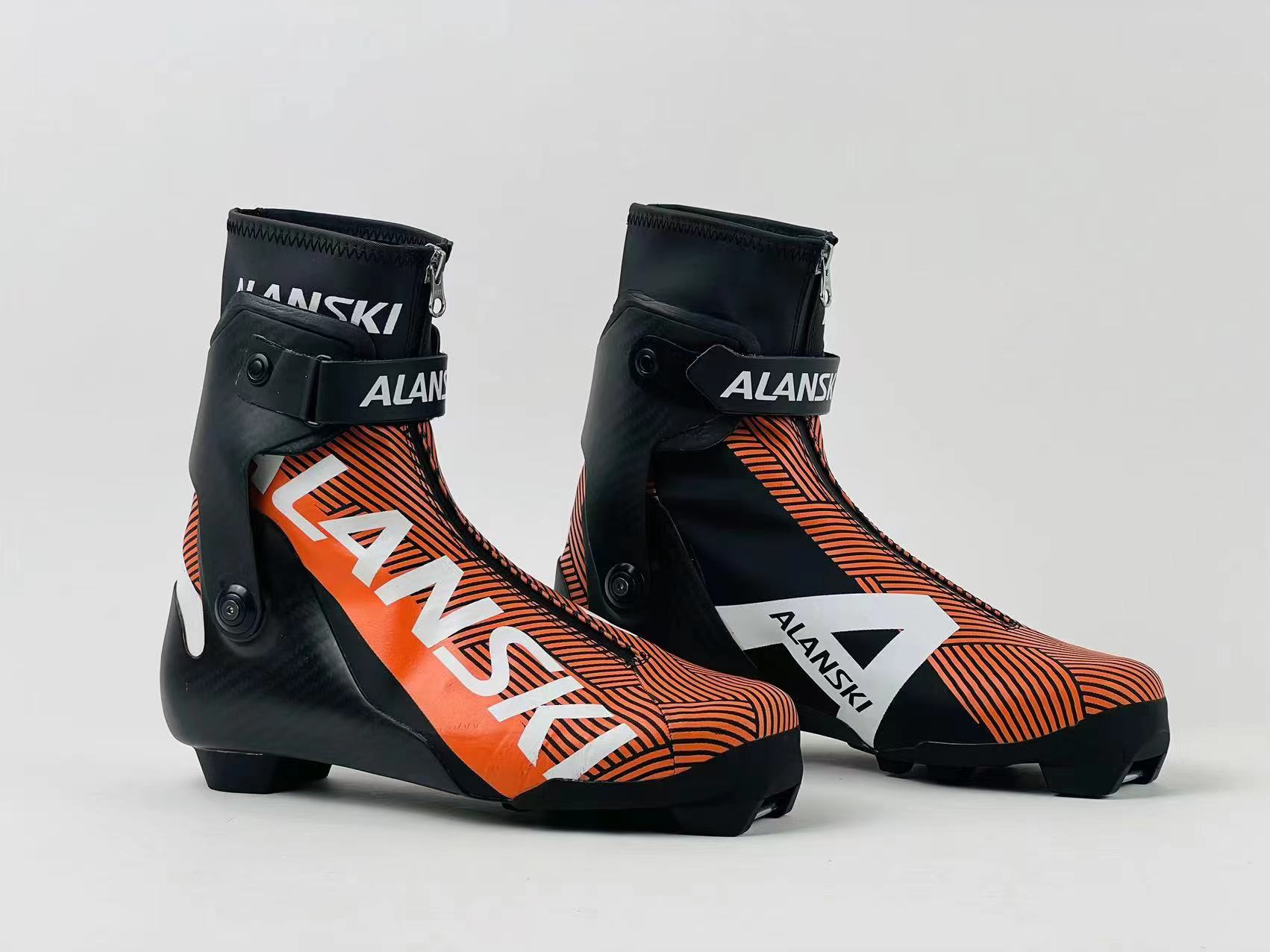 カーボンファイバースケートローラースキーブーツクロスカントリー