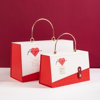 Boîte cadeau en papier avec fermeture magnétique de luxe personnalisée, finition brillante, boîte rigide en métal robuste, taille personnalisée, fabrication artisanale, marque pour vêtements