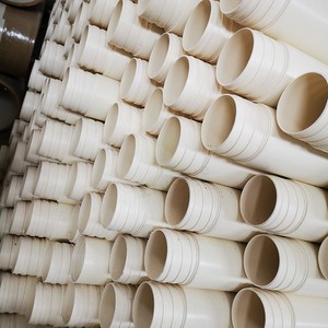 Tuyau de puits en <span class=keywords><strong>PVC</strong></span> noir <span class=keywords><strong>PN10</strong></span> PN16 à extrémité filetée haute résistance pour le forage de puits profonds et l'extraction d'eau - Product Image 5