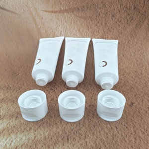 Hot Selling Eco-Friendly 100ml PE 2layers 5-layer <b>Plastic</b> Round Squeeze <b>Tube</b> With Flip Cap For Removal Cream Facial Cleanser - Product Image 4