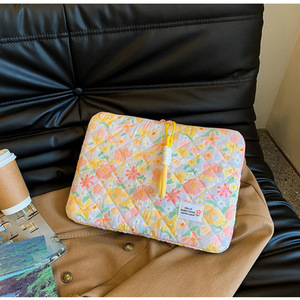 Korean floral patterned padded <b>tablet</b> <b>bag</b>, 11-inch iPad zipper <b>tablet</b> protective case, shockproof inner sleeve. - Product Image 3