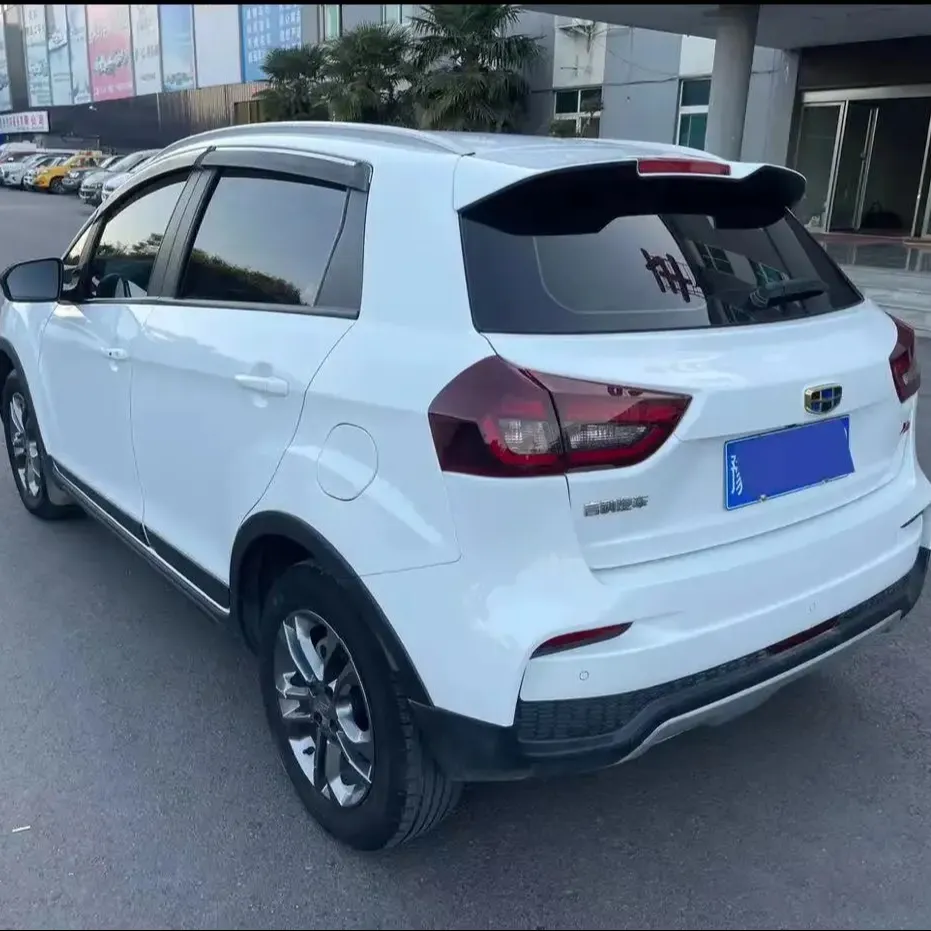 รถมือสองของจีน2021 Geely Vision X3รถ SUV ขนาดกลางและใหญ่1.5T 5-door 5-seater