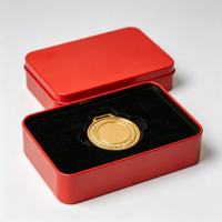 Étui de luxe en étain rouge pour médaille commémorative, porte-badge étoile, avec coussinets de protection premium, fournisseur d'emballages souvenirs