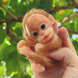 Poupée réaliste de bébé <span class=keywords><strong>singe</strong></span> <span class=keywords><strong>reborn</strong></span>, jouet de mode en silicone solide très souple, corps lesté, aspect réaliste, collectionnable, toucher flexible - Product Image 2