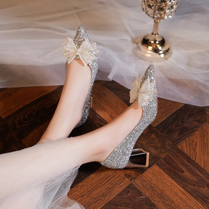 Elegantes Sandalias de Tacón con Punta Puntiaguda y Decoración de Lazo, Tacón Medio, Tacón Grueso, Fáciles de Poner, Zapatos para Fiesta de Boda, Dorado Brillante - Product Image 4