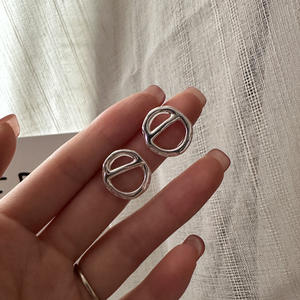 Joyería Fina, Joyería Minimalista y Moderna, Pendientes <span class=keywords><strong>de</strong></span> <span class=keywords><strong>Plata</strong></span> <span class=keywords><strong>de</strong></span> Ley <span class=keywords><strong>925</strong></span> <span class=keywords><strong>de</strong></span> Alta Calidad con Forma Ovalada y Diseño Hueco - Product Image 3