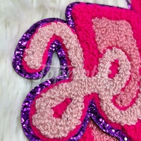 Jésus Chenille Patchs Stock Design Lettre J Motif Rose Couleur Vêtements Patch Presse À Chaud Appliques Brodé Toile Fer-Sur