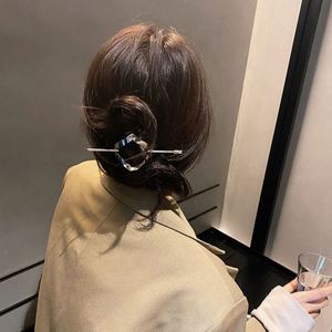 Pince à chignon ronde en alliage au design original, cage à chignon minimaliste, bâtonnet à cheveux, accessoires pour cheveux de fille, bijoux capillaires pour femme - Product Image 2