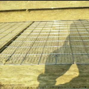 Les fabricants vendent des panneaux <span class=keywords><strong>d</strong></span>'isolation thermique industrielle en <span class=keywords><strong>laine</strong></span> de roche spéciale, avec une armature en treillis métallique composite en <span class=keywords><strong>acier</strong></span>. - Product Image 5