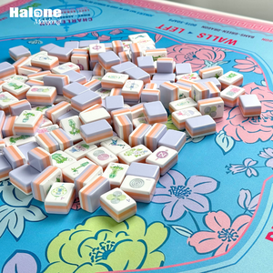 Juego <span class=keywords><strong>de</strong></span> Fichas <span class=keywords><strong>de</strong></span> Mahjong Americanas <span class=keywords><strong>de</strong></span> Lujo en Coral y Rosa Suave, 160 Fichas Estándar <span class=keywords><strong>de</strong></span> <span class=keywords><strong>Cuatro</strong></span> Capas <span class=keywords><strong>de</strong></span> Acrílico con Diseño Floral Grabado para Juego <span class=keywords><strong>de</strong></span> <span class=keywords><strong>Ajedrez</strong></span> - Product Image 3