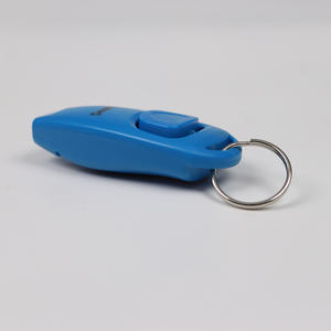 Silbato de entrenamiento para mascotas SmartPet 2 en 1 con clicker para perros y llavero, de plástico, operación manual, estilo sencillo - Product Image 1