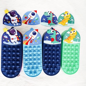 Étui à crayons en silicone imperméable avec motif de <span class=keywords><strong>dinosaure</strong></span> spatial, licorne, jouet sensoriel pour enfants, sac à crayons pour l'école - Product Image 2