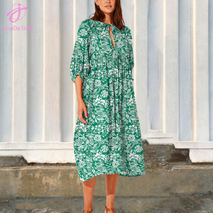 Loveda venta al por mayor mujeres verano bohemio impreso cinco puntos linterna manga suelta vestido floral - Product Image 3
