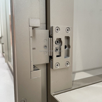 Système d'armoire modulaire de luxe moderne minimaliste de style italien en métal et aluminium haut de gamme pour chambre à coucher