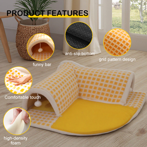 Lit tunnel pliable en peluche douce pour chat, design d'angle avec tapis amovible et lavable, et ensemble de jouets à plumes pour chatons d'intérieur - Product Image 3