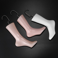 Vente en gros de présentoir en plastique pour adulte, pour chaussette et crochet, mannequin de pied pour enfant, présentoir de chaussures